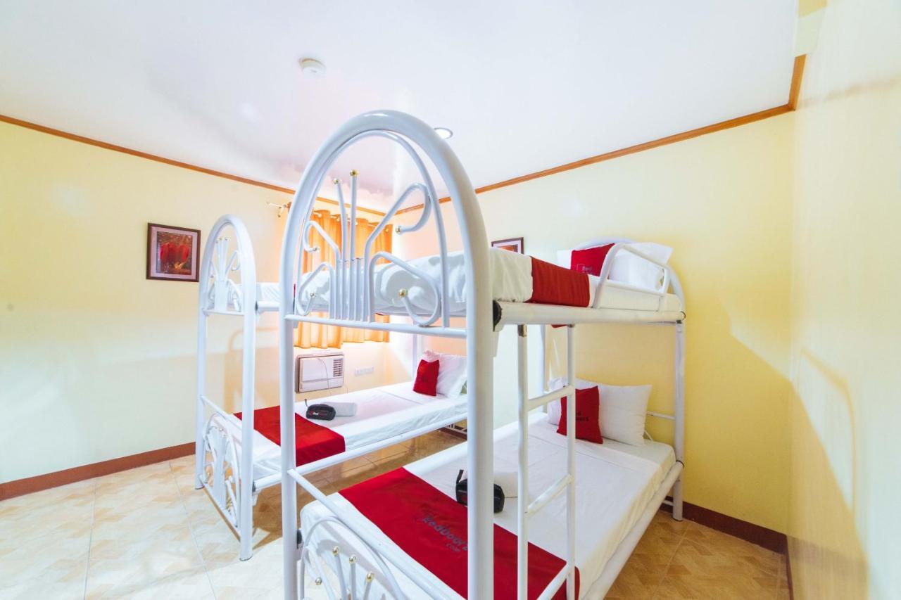 מלון קאליבו Reddoorz Near Golden Sarok Shrine מראה חיצוני תמונה