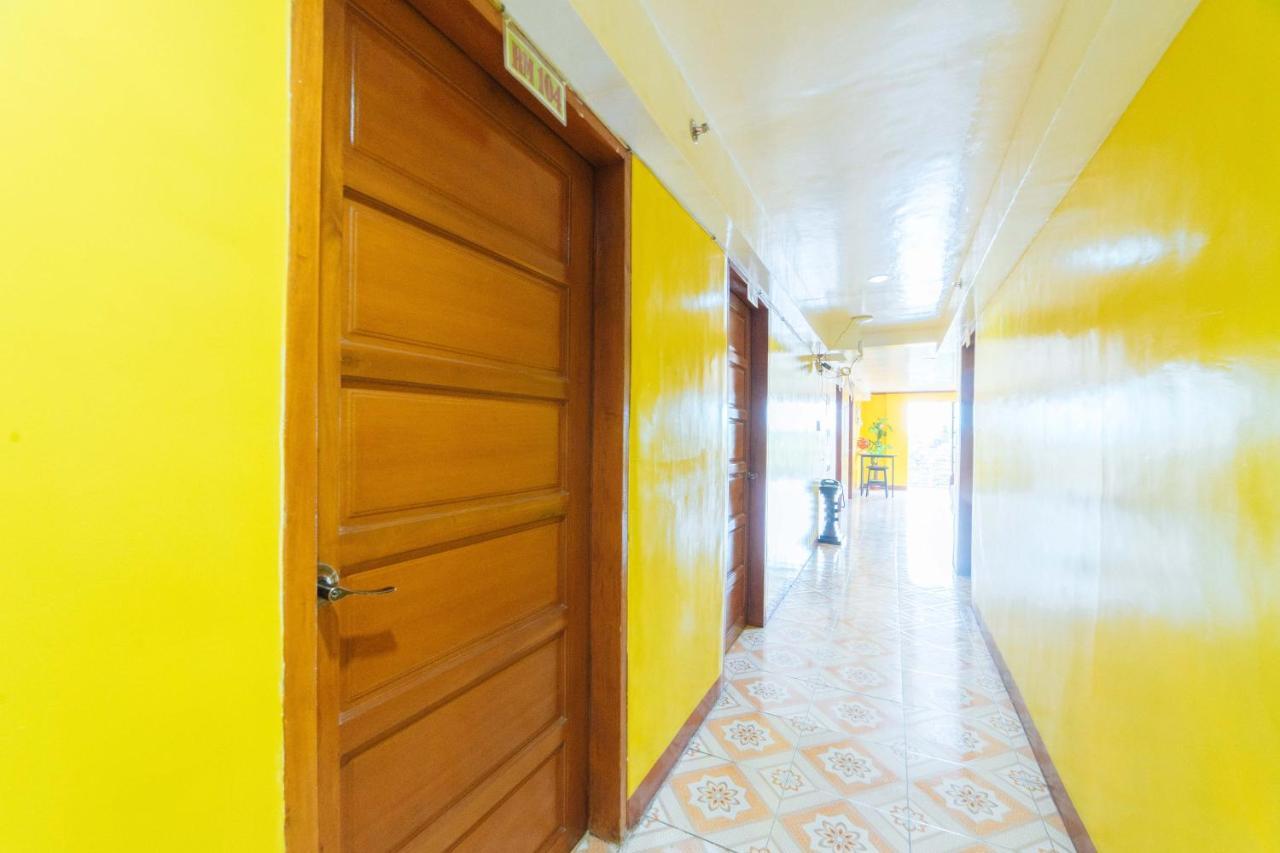 מלון קאליבו Reddoorz Near Golden Sarok Shrine מראה חיצוני תמונה